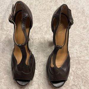 Women's Qupid T strap Brown Faux Leather Platform
Heels Size 8
NWOT
